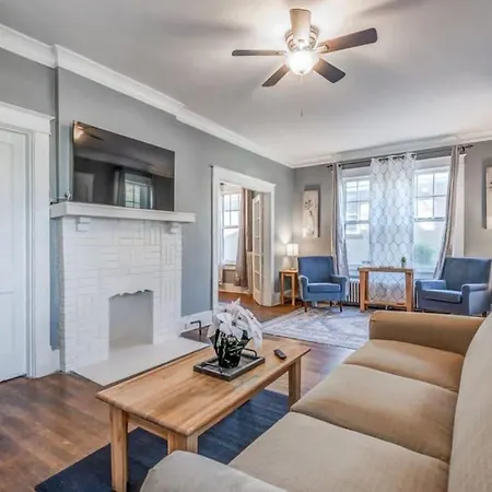 Villa 10 Min To U Of Memphis-Rozelle Retreat Right Unit